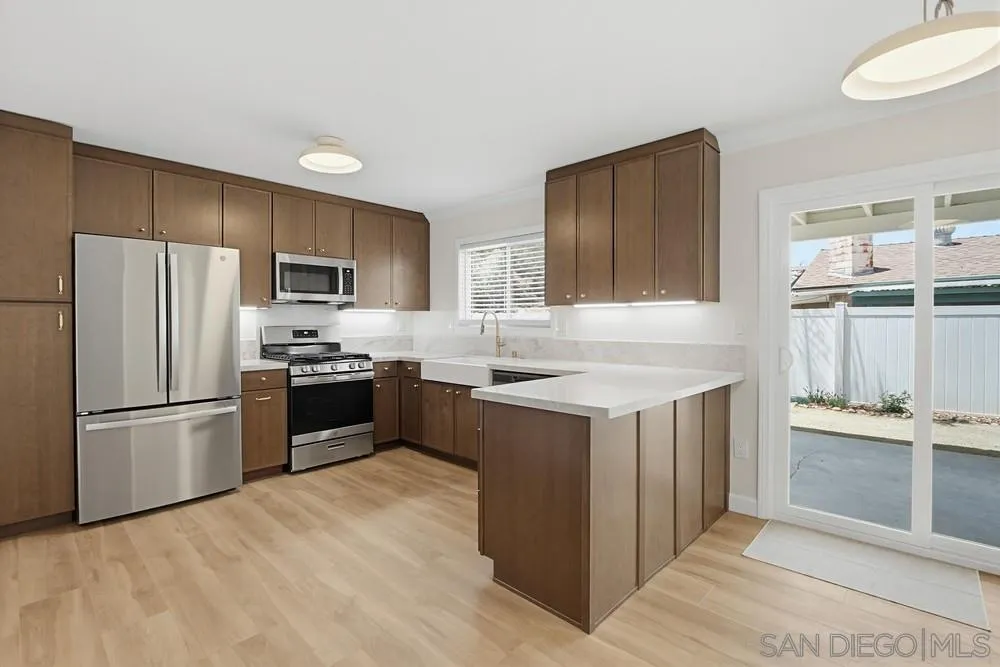 8740 Vanguard Place Lakeside, CA 92040 - Photo 6 of 44