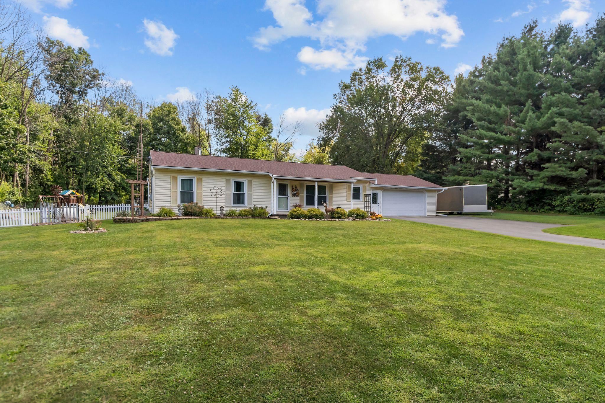 N5328 Collier Road New London, WI 54961 - Photo 9 of 49 Gallery Image 9