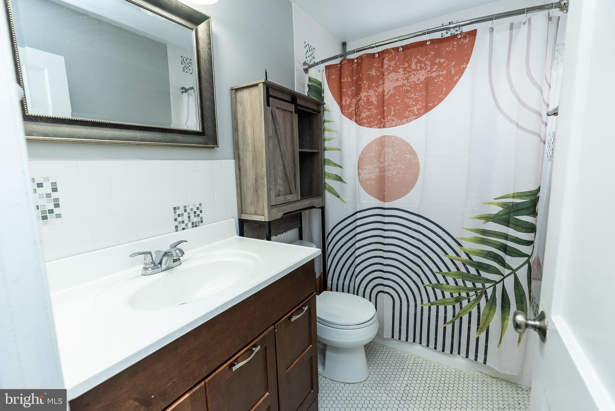 2333 Searles Road Dundalk, MD 21222 - Photo 17 of 28 Full bath