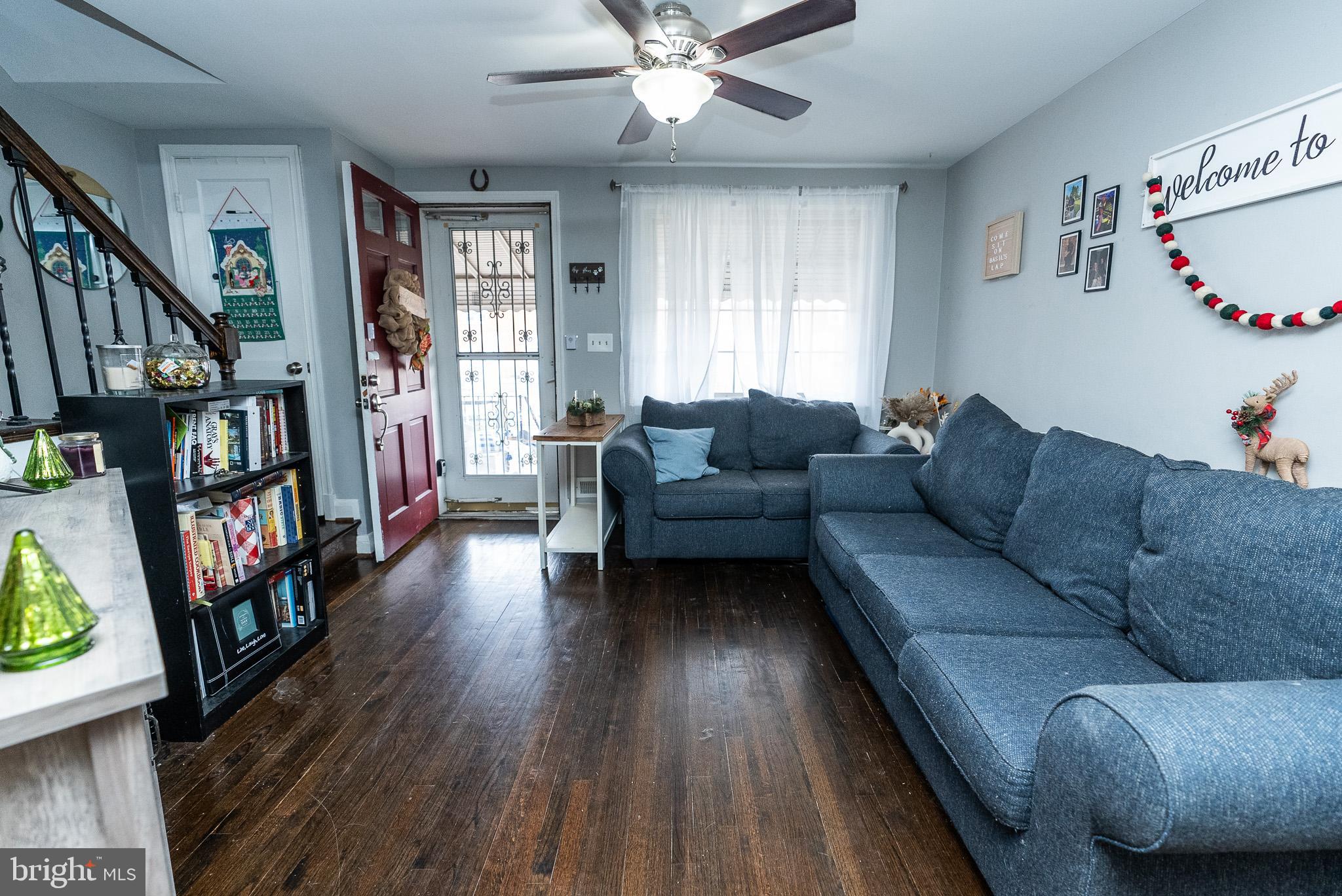 2333 Searles Road Dundalk, MD 21222 - Photo 2 of 28 Living Room