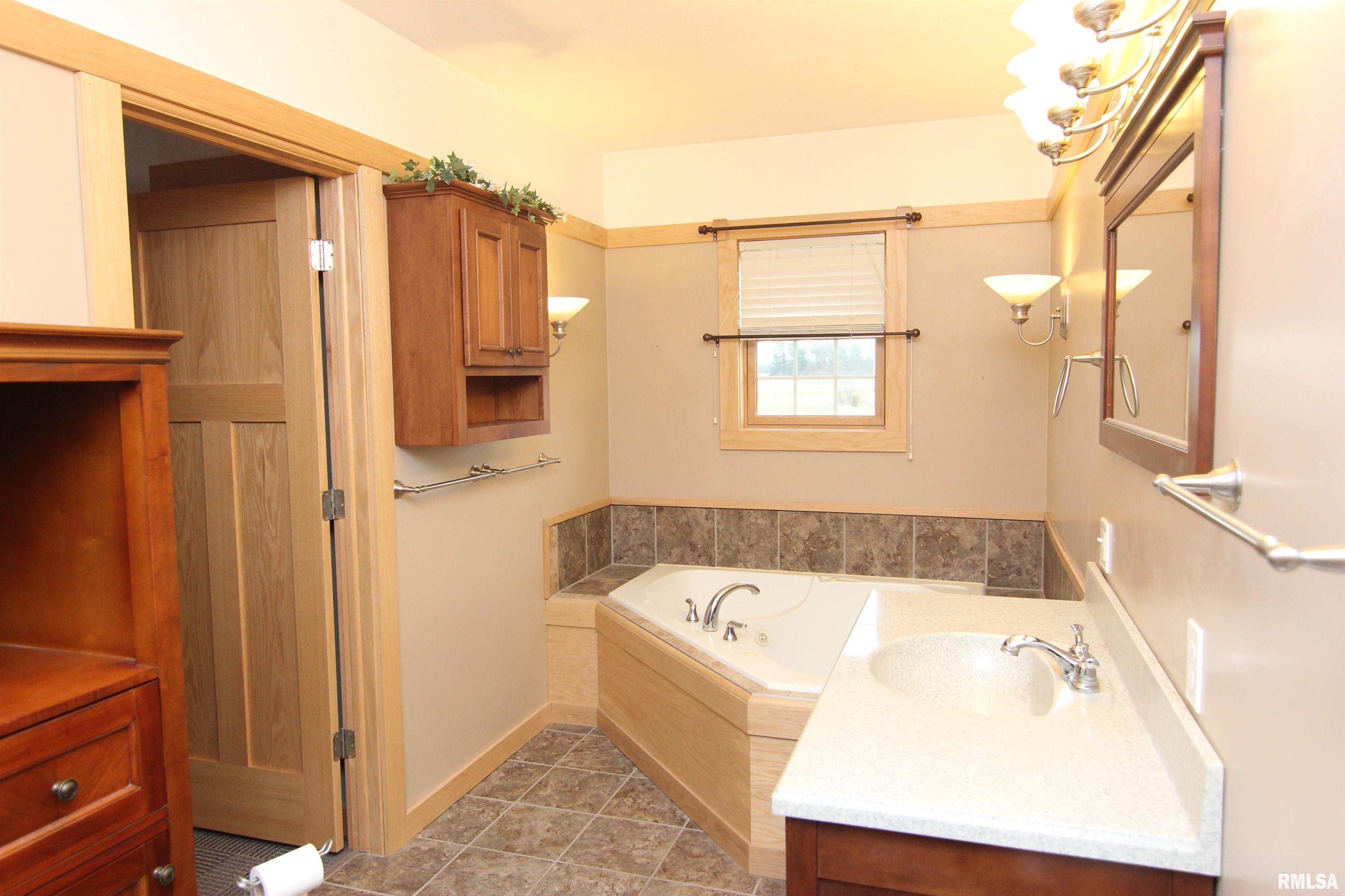 1735 Lourdes Road Metamora, IL 61548 - Photo 15 of 39