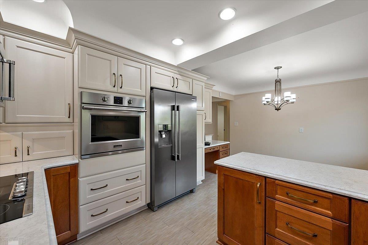632 South Rosedale Court Grosse Pointe Woods, MI 48236 - Photo 18 of 63