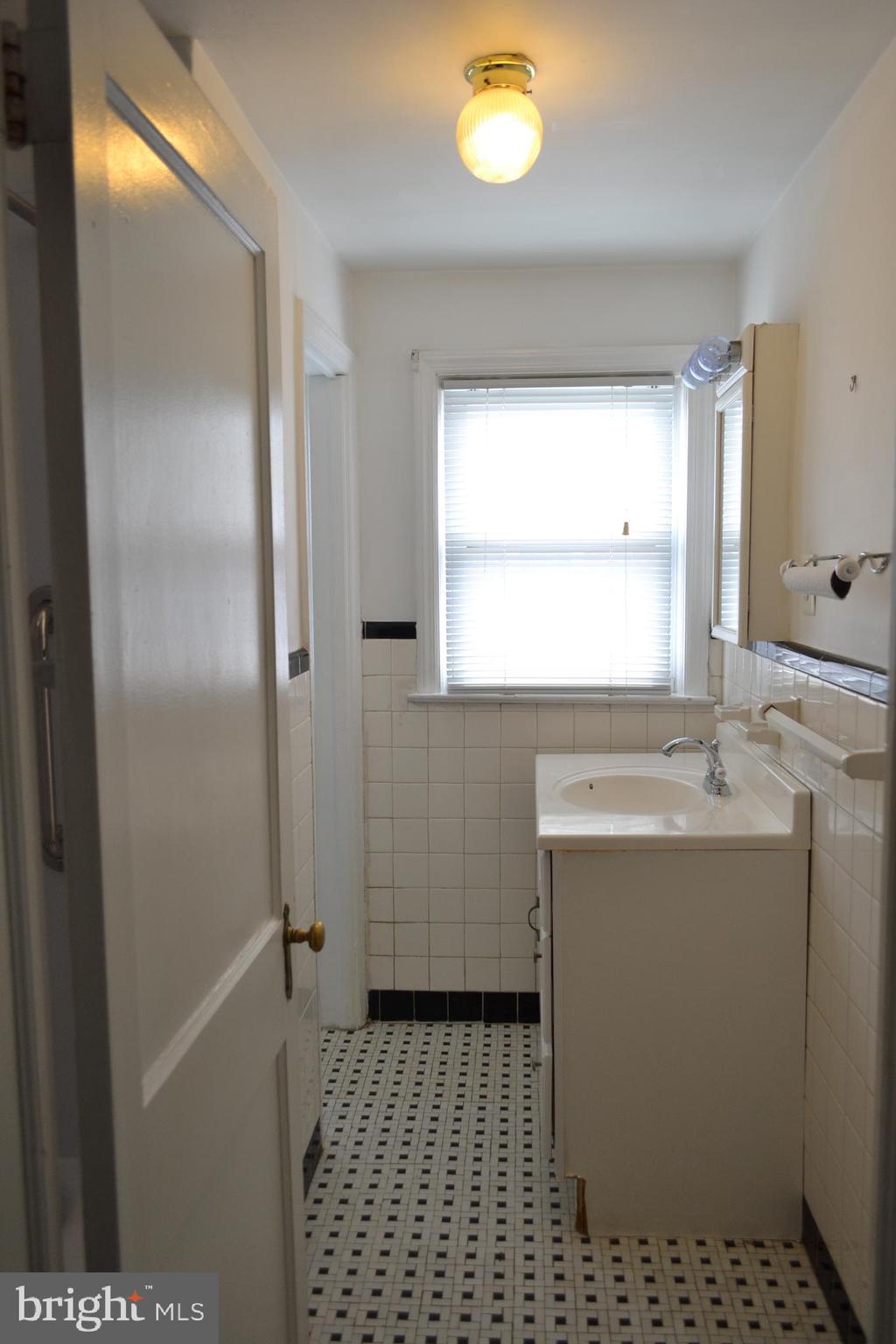 818 Arbor Road Lansdowne, PA 19050 - Photo 14 of 24 Gallery Image 14
