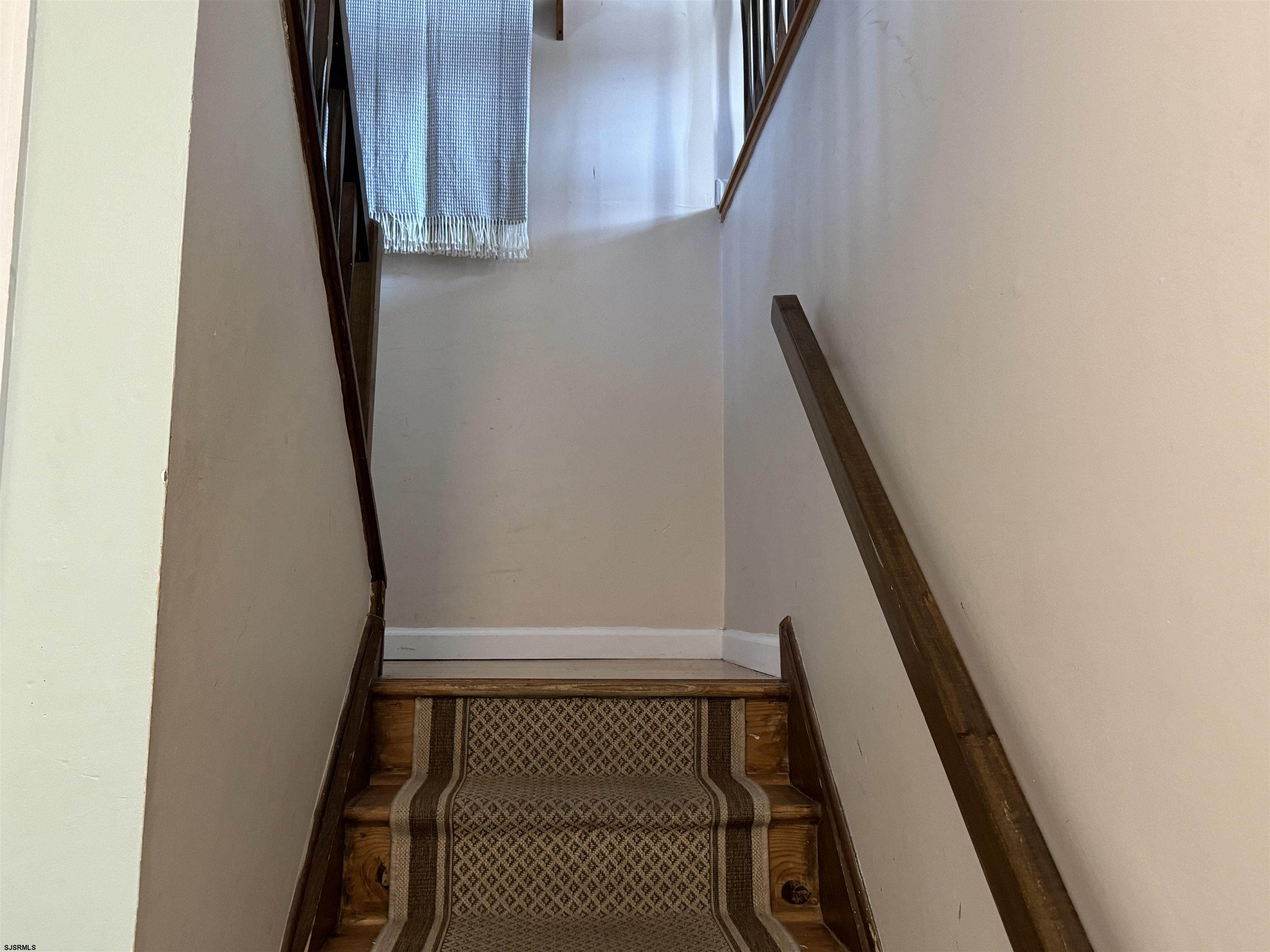 25 Beacon Lane Brigantine, NJ 08203 - Photo 11 of 36 a view of stairs