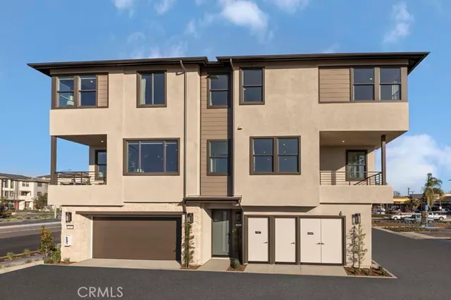 $840,990 | 107 South Laxore Street, Unit 408, Anaheim, CA 92804