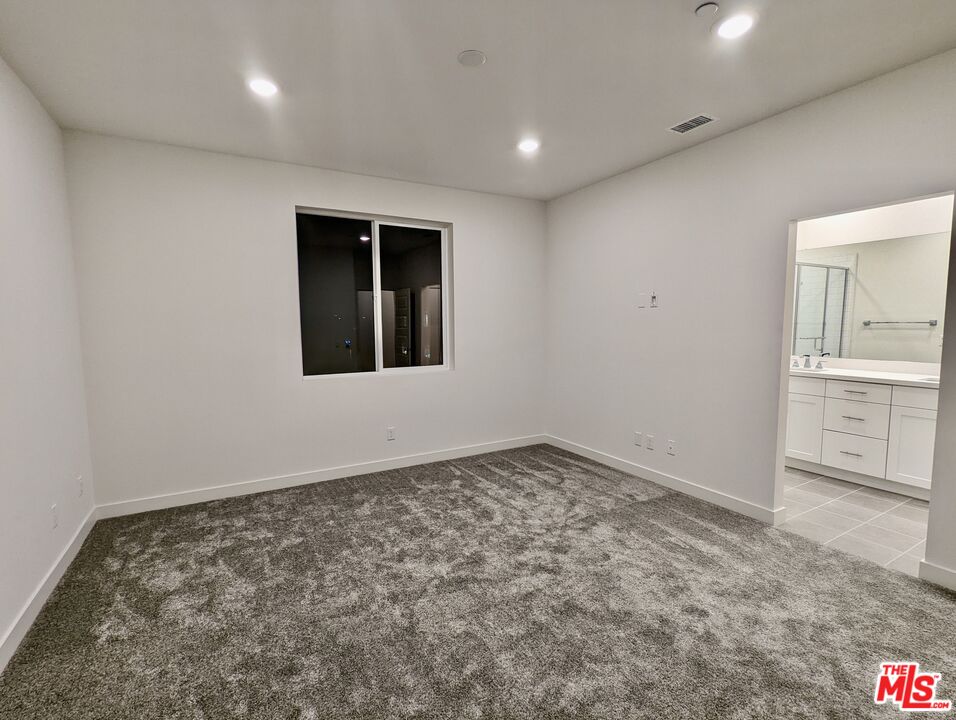 7107 Ryder Ln. Gardena, CA 90248 - Photo 5 of 11