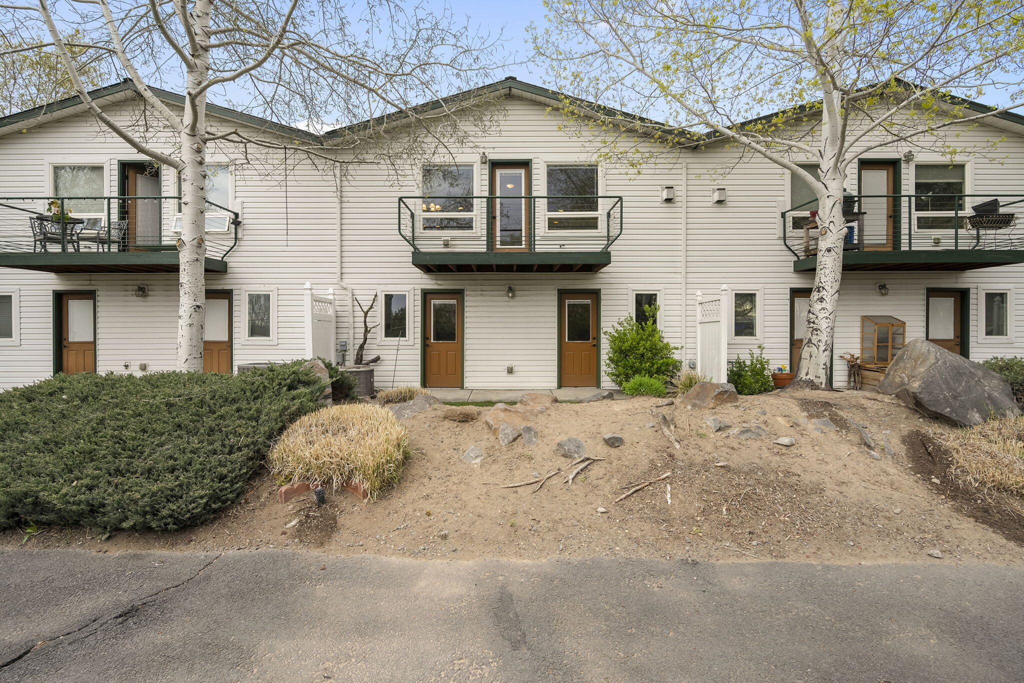 438 Northwest 19th Street, Unit 60 Redmond, OR 97756 - Photo 4 of 32