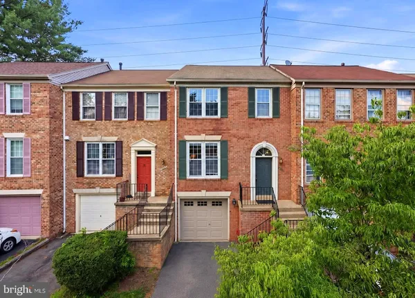 $650,000 | 4262 Fox Lake Drive, Fairfax, VA 22033