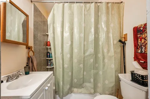$699,000 | 1820 International Boulevard, Oakland, CA 94606