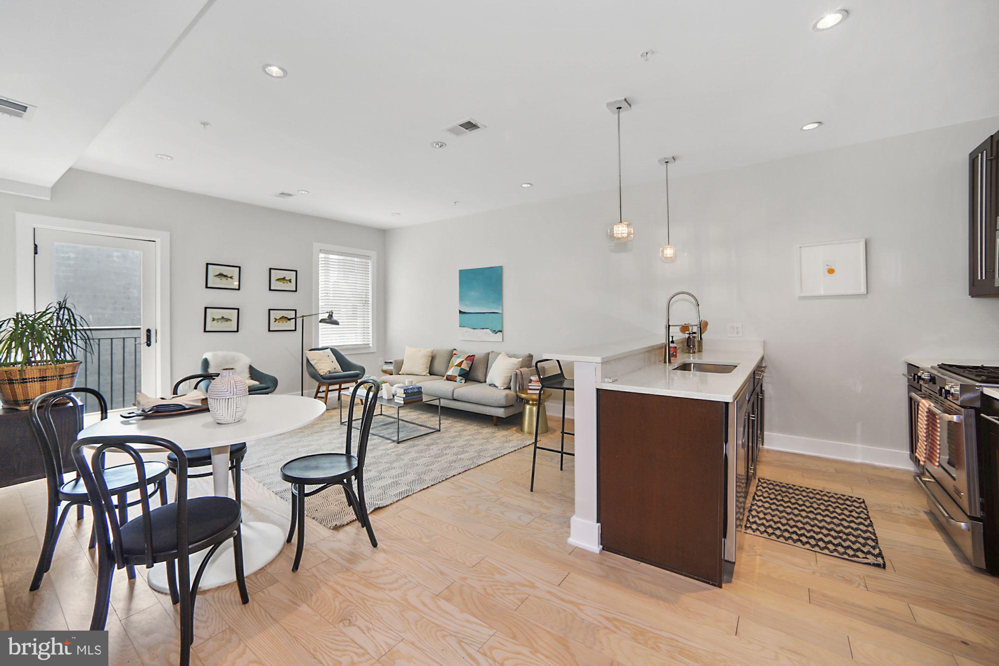2101 11th Street Northwest, Unit 403 Washington, DC 20001 - Photo 7 of 25 Living/Dining Room