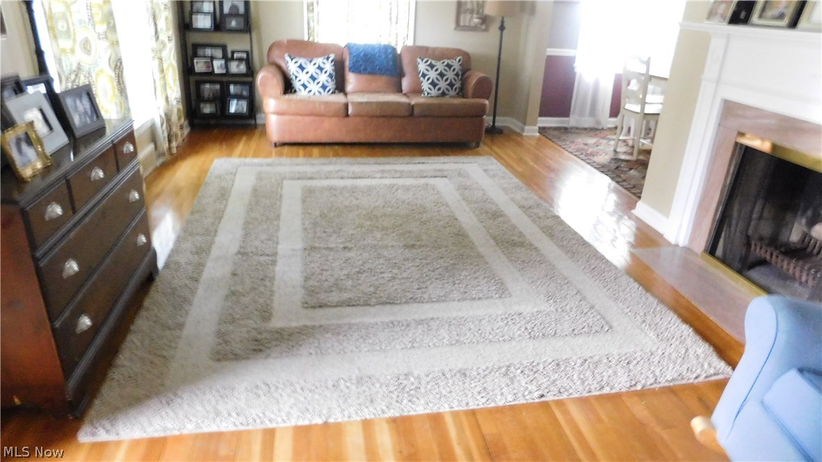 1283 Gordon Road Lyndhurst, OH 44124 - Photo 2 of 21 Gallery Image 2