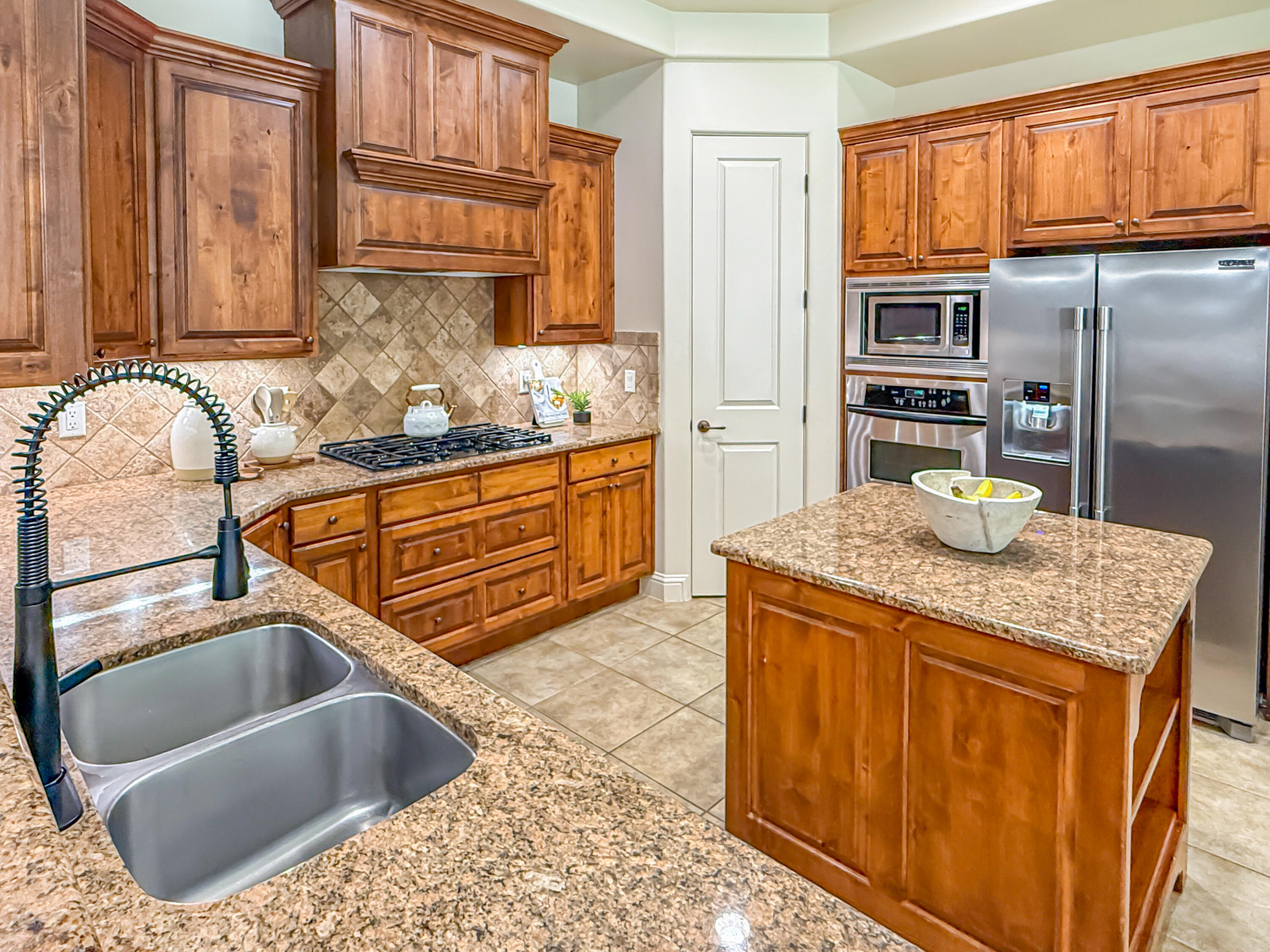 1620 East 1450th Street South, Unit 20 St. George, UT 84790 - Photo 8 of 29 Kitchen