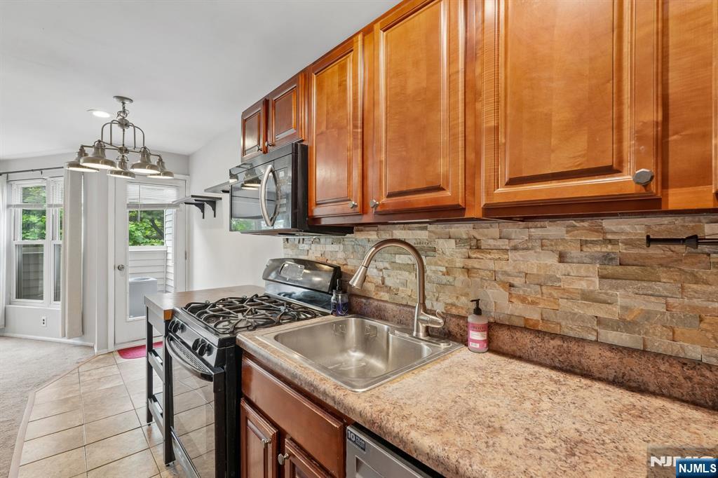 925 Main Street, Unit 10 Hackensack, NJ 07601 - Photo 18 of 28
