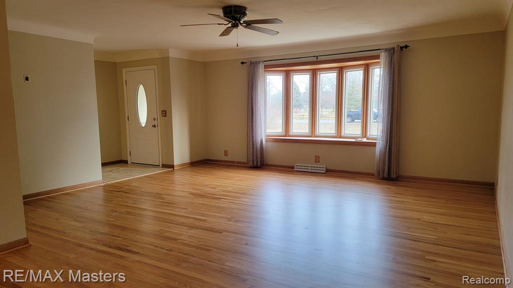 2765 Reinhardt Road Monroe, MI 48162 - Photo 3 of 28