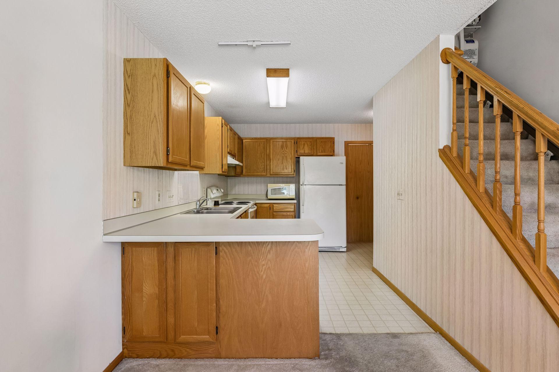 12750 Edgewater Path Apple Valley, MN 55124 - Photo 12 of 37