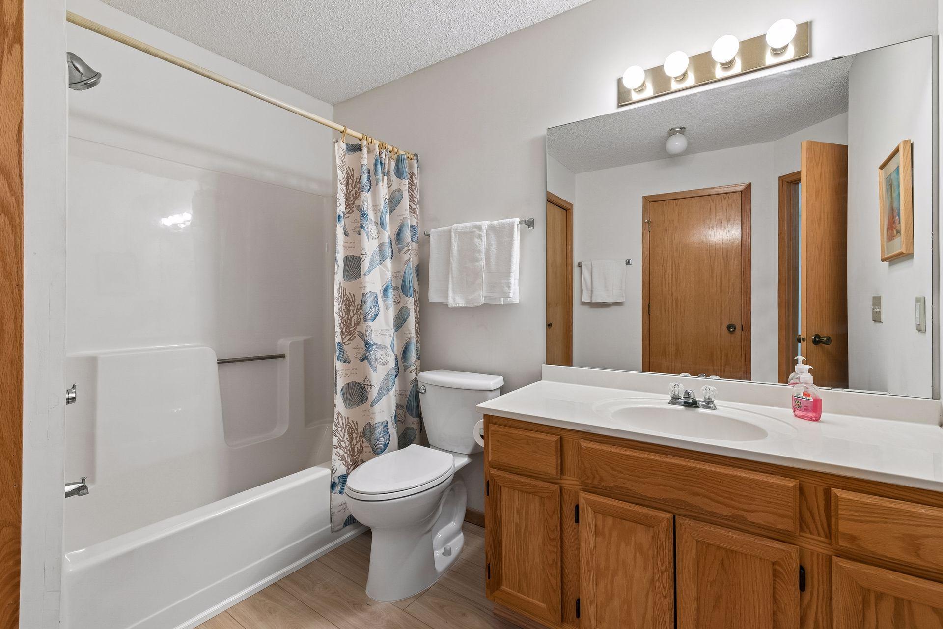 12750 Edgewater Path Apple Valley, MN 55124 - Photo 19 of 37