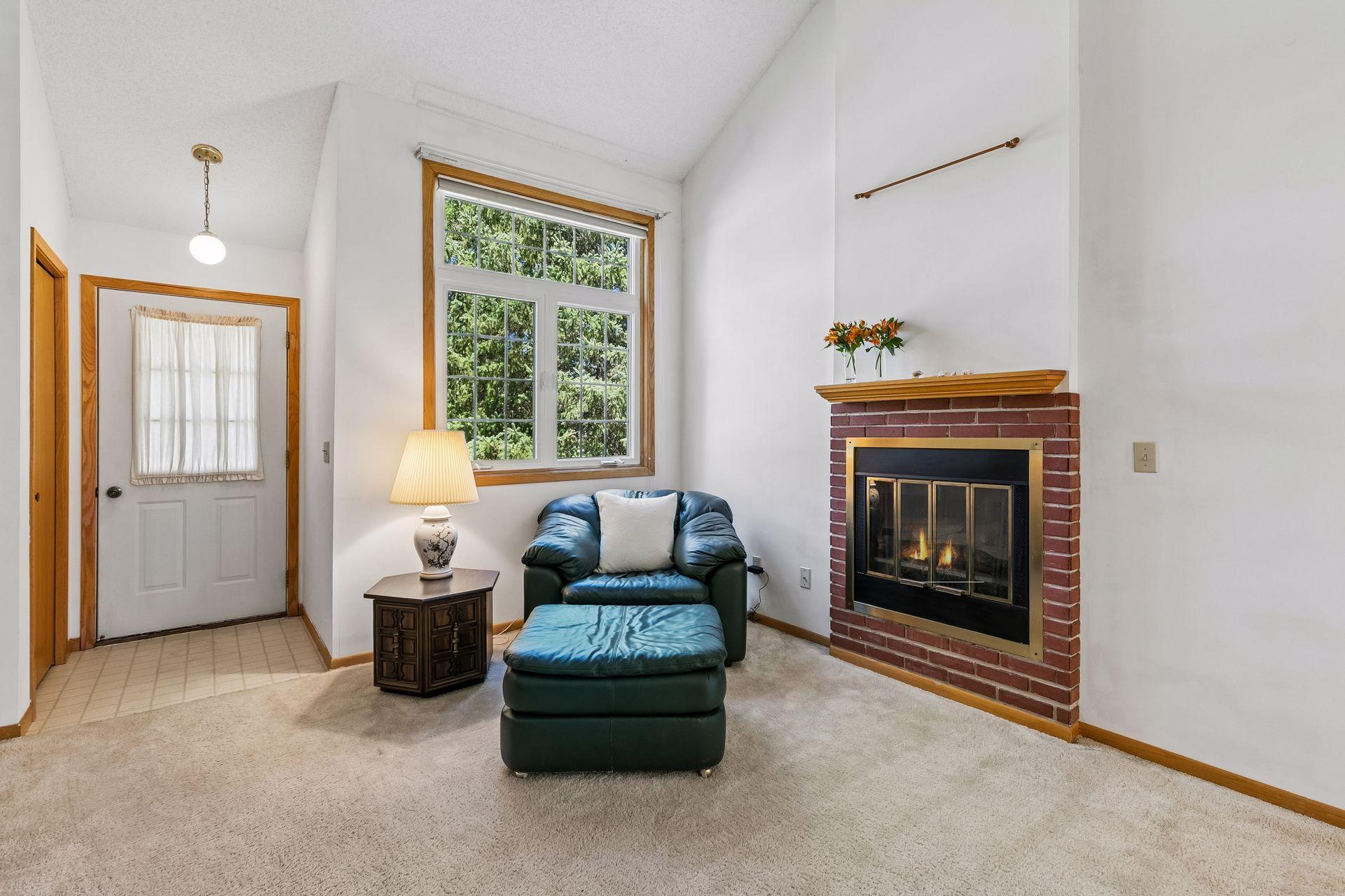 12750 Edgewater Path Apple Valley, MN 55124 - Photo 4 of 37