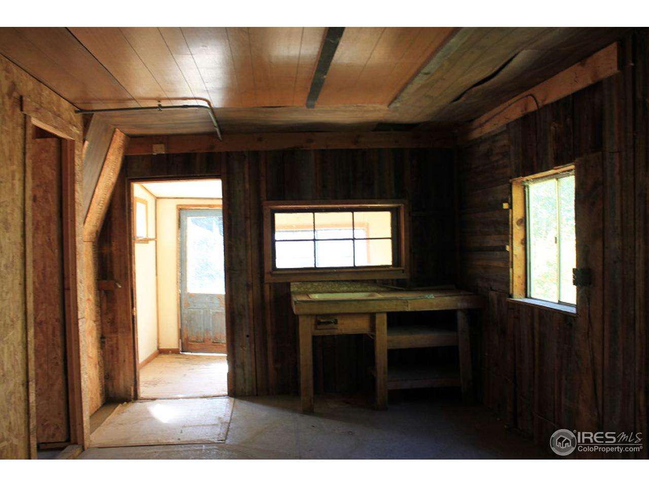 31433 Buckhorn Road Bellvue, CO 80512 - Photo 10 of 39 Main Cabin Inside