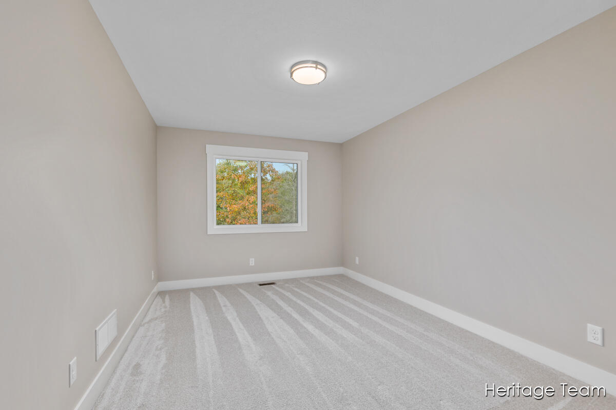 910 Apple Ridge Allegan, MI 49010 - Photo 15 of 36 IMG_1011
