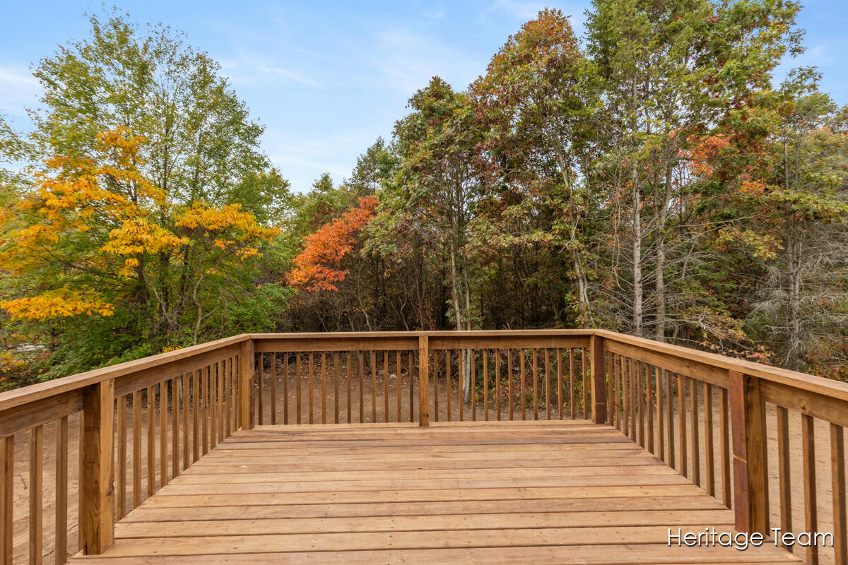 910 Apple Ridge Allegan, MI 49010 - Photo 22 of 36 IMG_1018