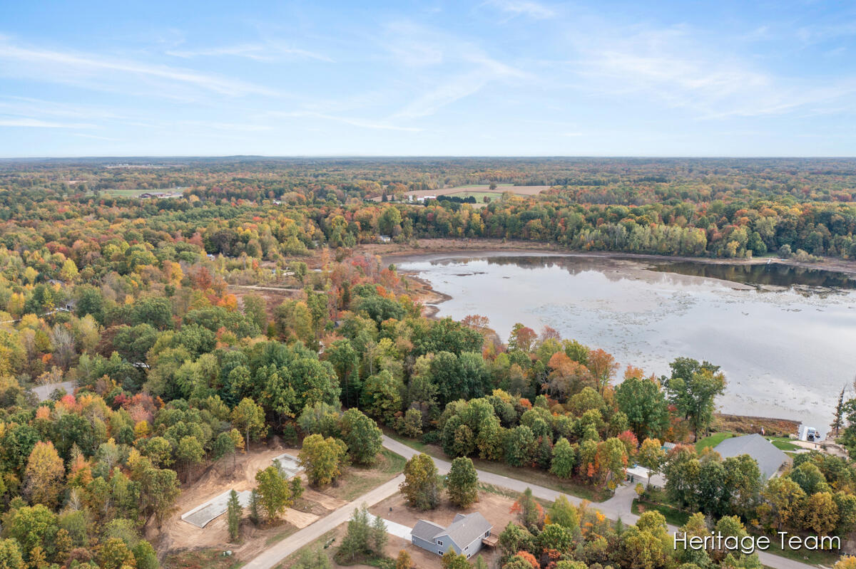 910 Apple Ridge Allegan, MI 49010 - Photo 32 of 36 IMG_1030