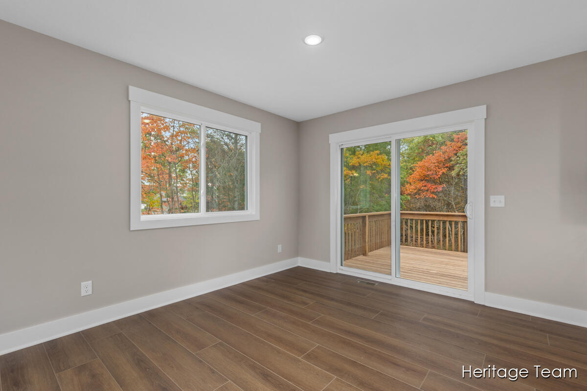 910 Apple Ridge Allegan, MI 49010 - Photo 9 of 36 IMG_1005