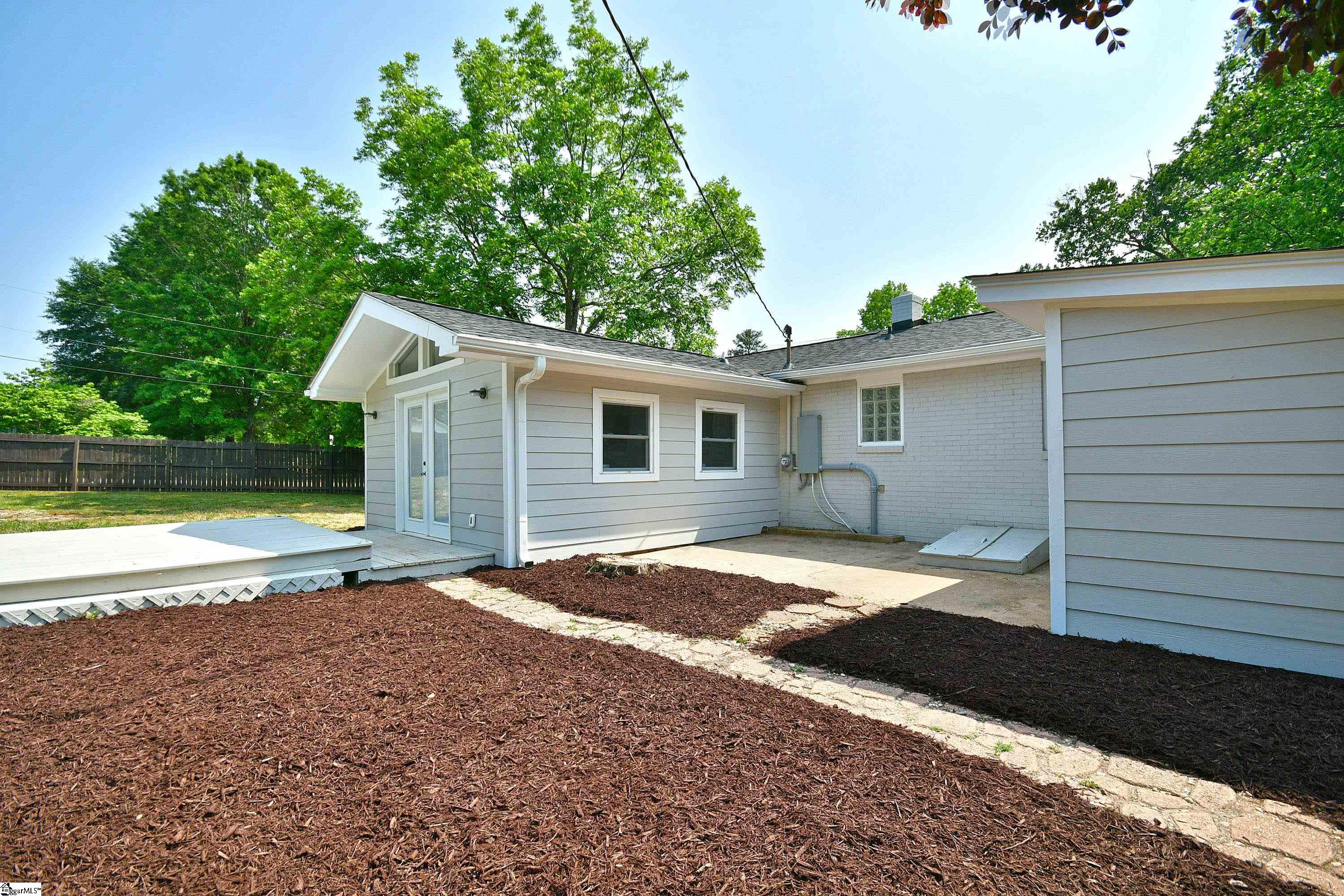 6100 Old Buncombe Road Greenville, SC 29609 - Photo 29 of 32 Gallery Image 29