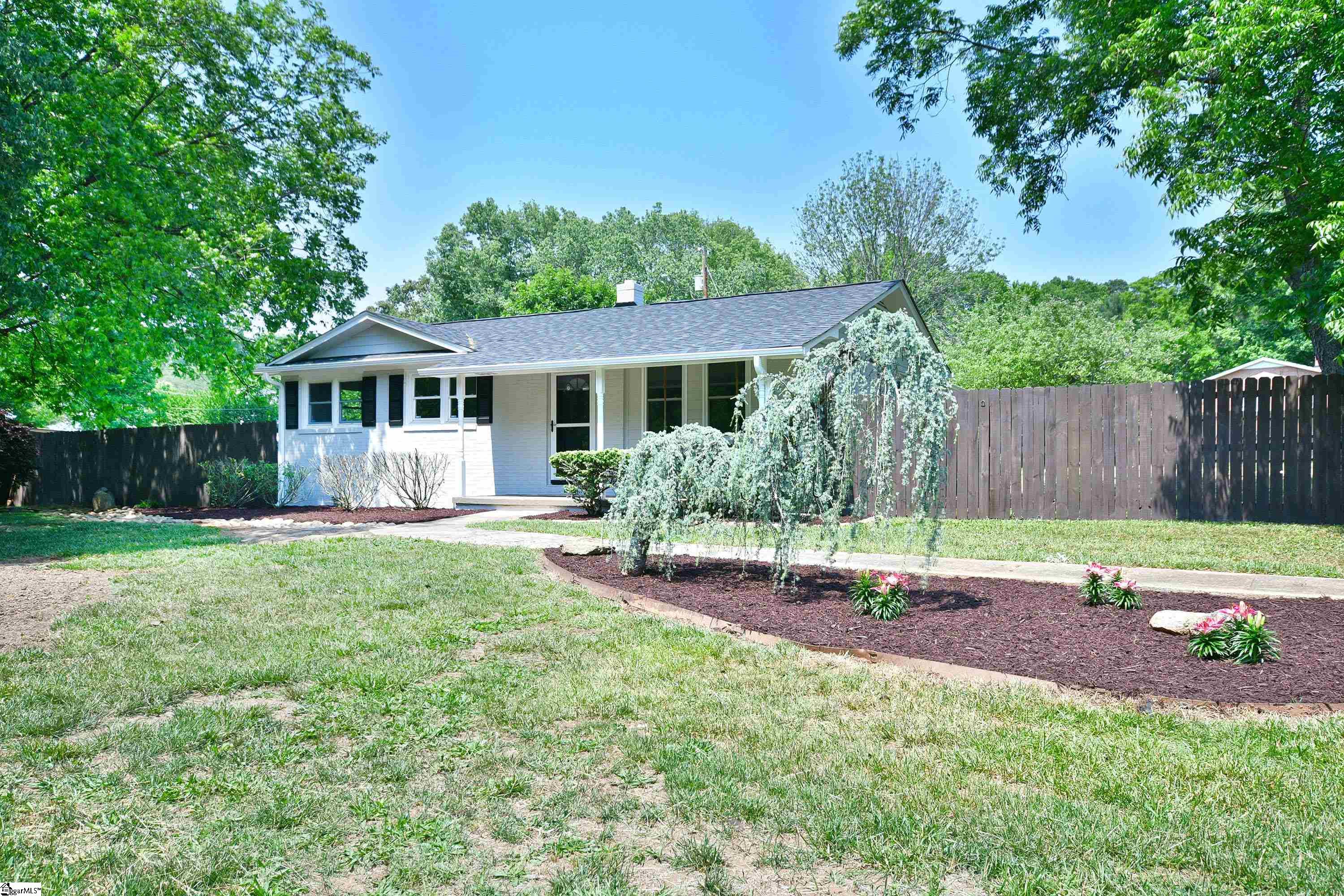 6100 Old Buncombe Road Greenville, SC 29609 - Photo 3 of 32 Gallery Image 3