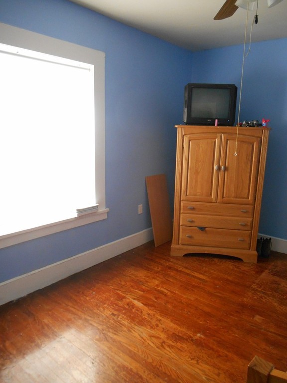 58 Bancroft Street Springfield, MA 01107 - Photo 11 of 13 Gallery Image 11