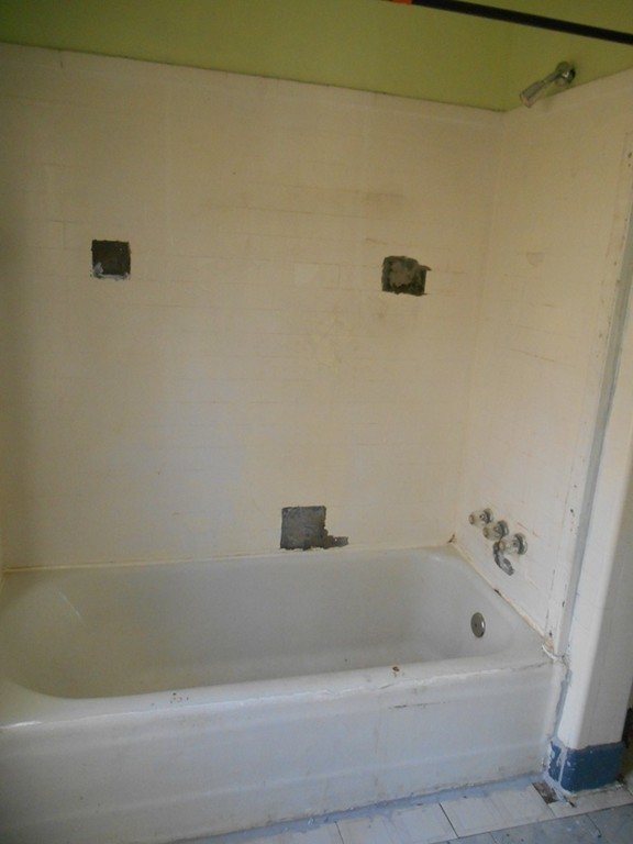 58 Bancroft Street Springfield, MA 01107 - Photo 10 of 13 Gallery Image 10