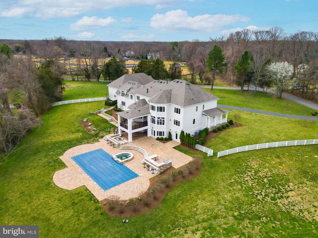 $4,500,000 | 637 Innsbruck Avenue, Great Falls, VA 22066