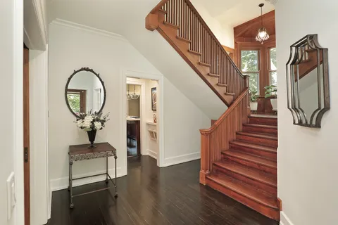 $1,950,000 | 1032 Hinman Avenue, Evanston, IL 60202