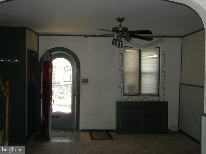 146 Springton Road Upper Darby, PA 19082 - Photo 4 of 17 Living Room
