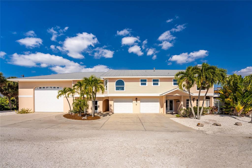 2805 North Beach Road, Unit B Englewood, FL 34223 - Photo 6 of 86