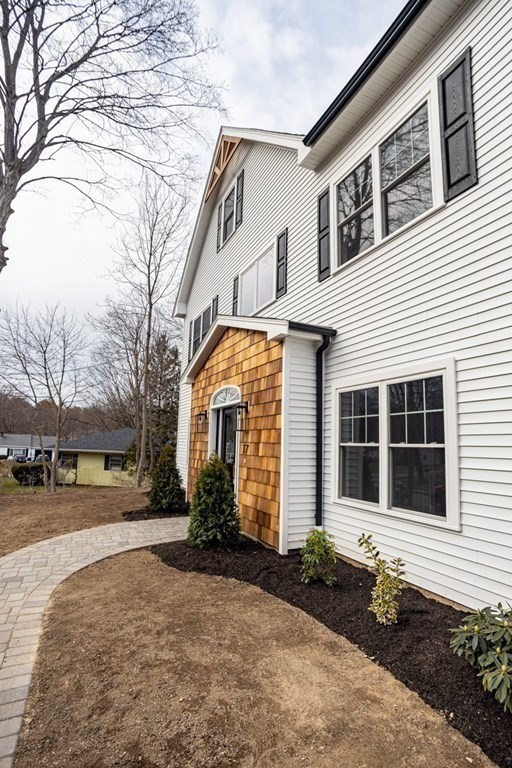 17 Westlake Road Natick, MA 01760 - Photo 3 of 42 Gallery Image 3