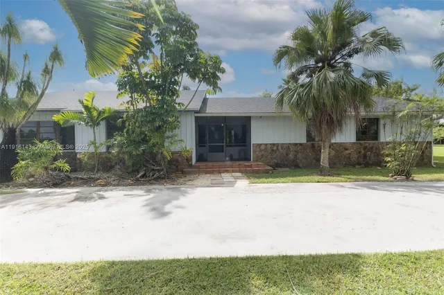 $1,250,000 | 21820 Southwest 254th Street, Homestead, FL 33031