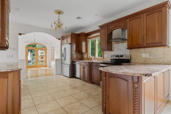 $9,000 | 24 Carthay Circle, Newton, MA 02461