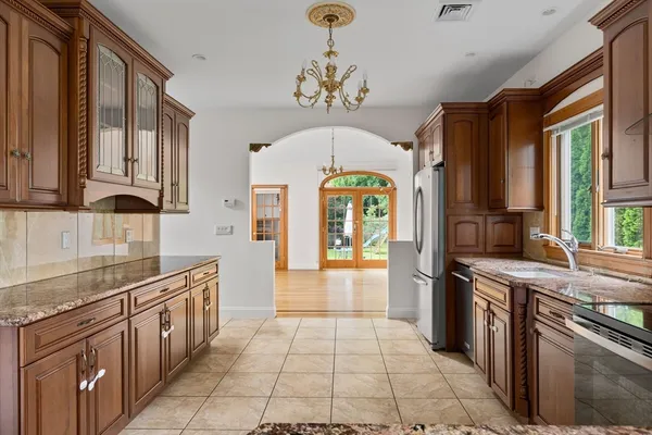 $9,000 | 24 Carthay Circle, Newton, MA 02461