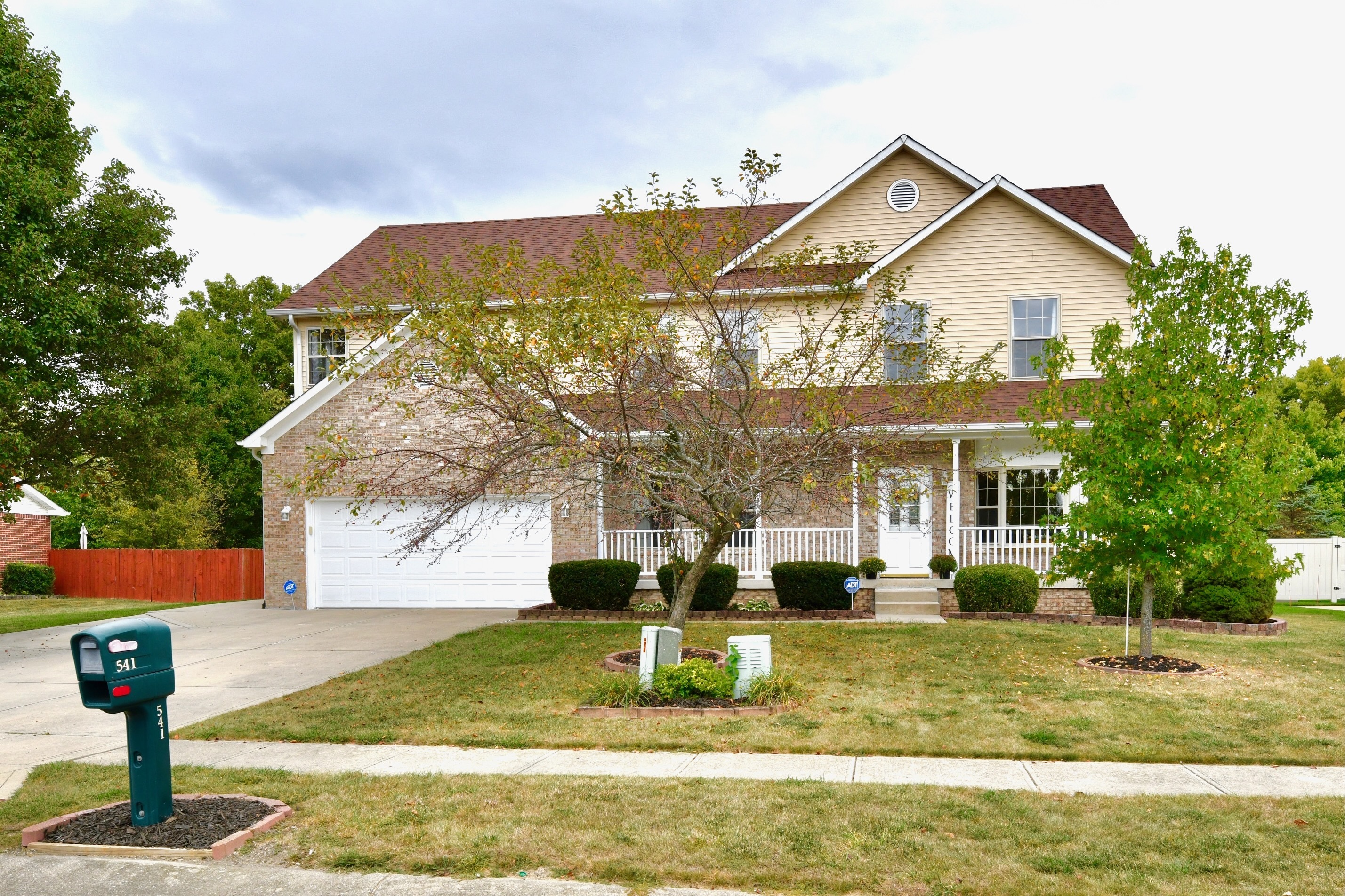 541 Schmitt Road Indianapolis, IN 46239 - Photo 2 of 63