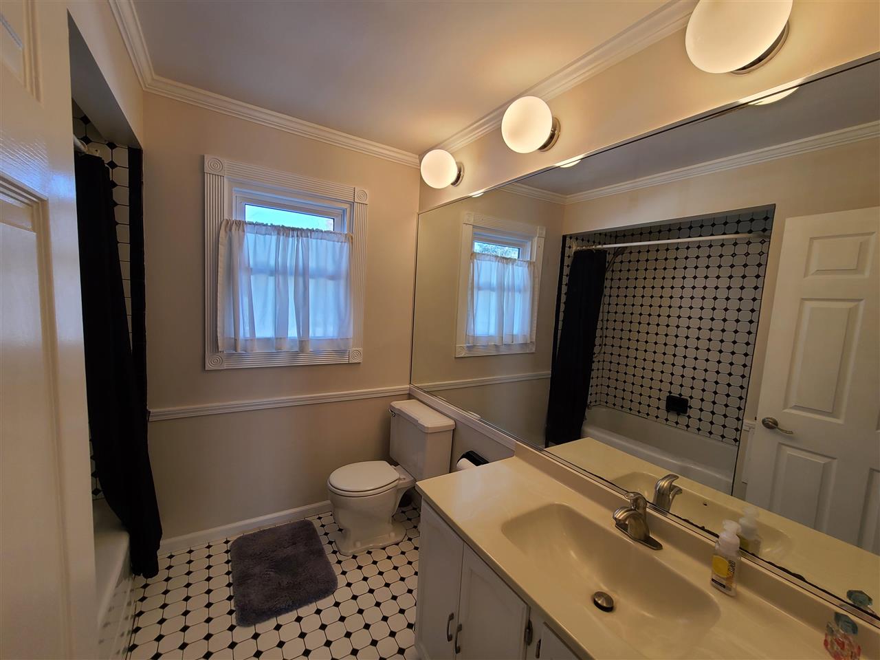 5158 Lennon Road Flint, MI 48507 - Photo 20 of 64 Bath
