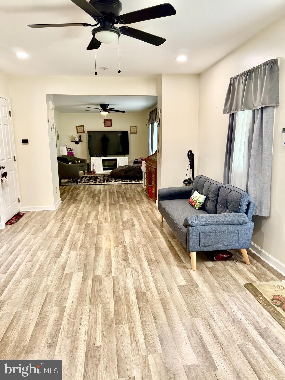 280 Progress Street Riverside, NJ 08075 - Photo 7 of 21 Living Room (As Soon As You Walk In & Face Right)