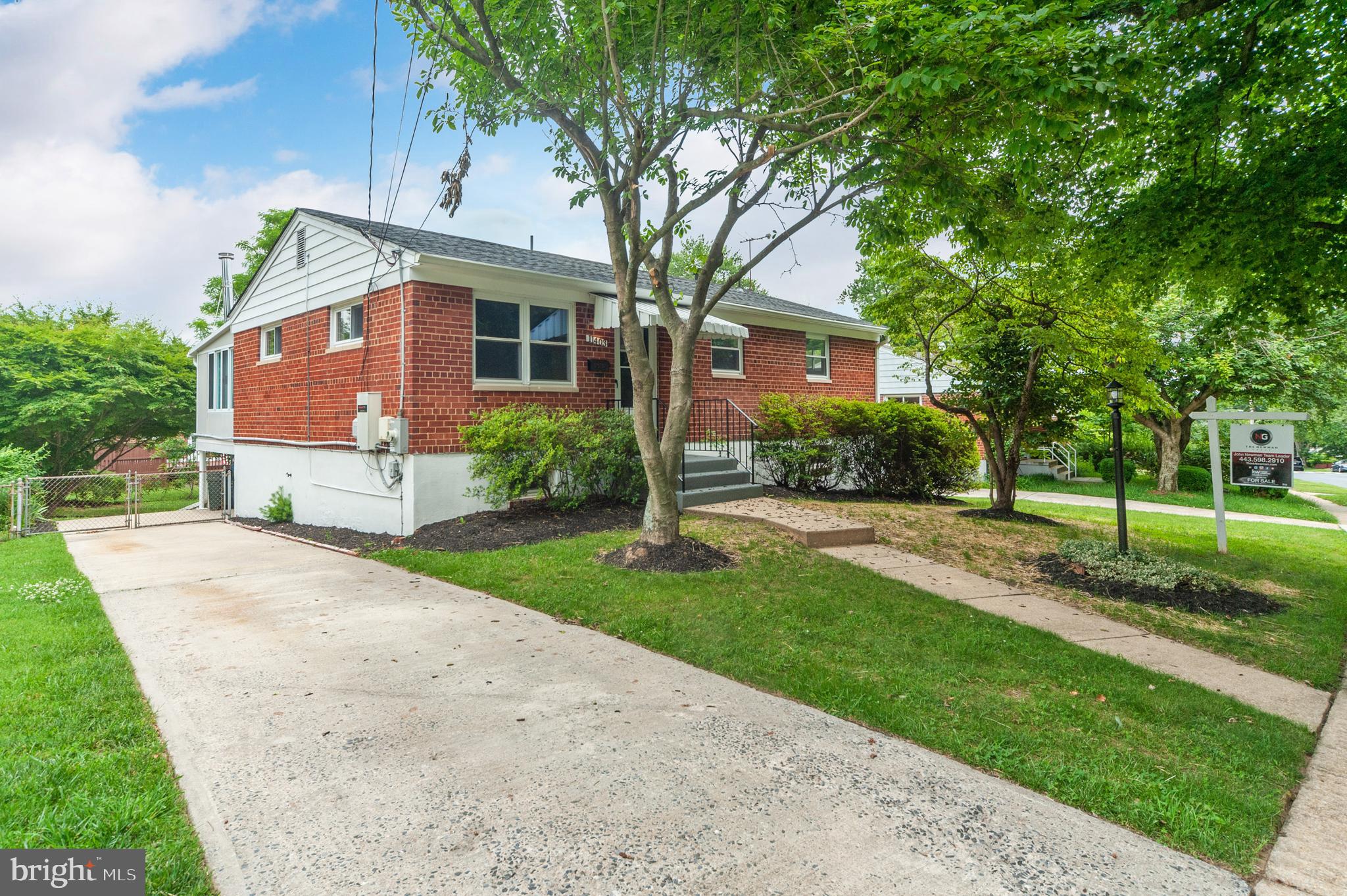 11403 Schuylkill Road Rockville, MD 20852 - Photo 2 of 26