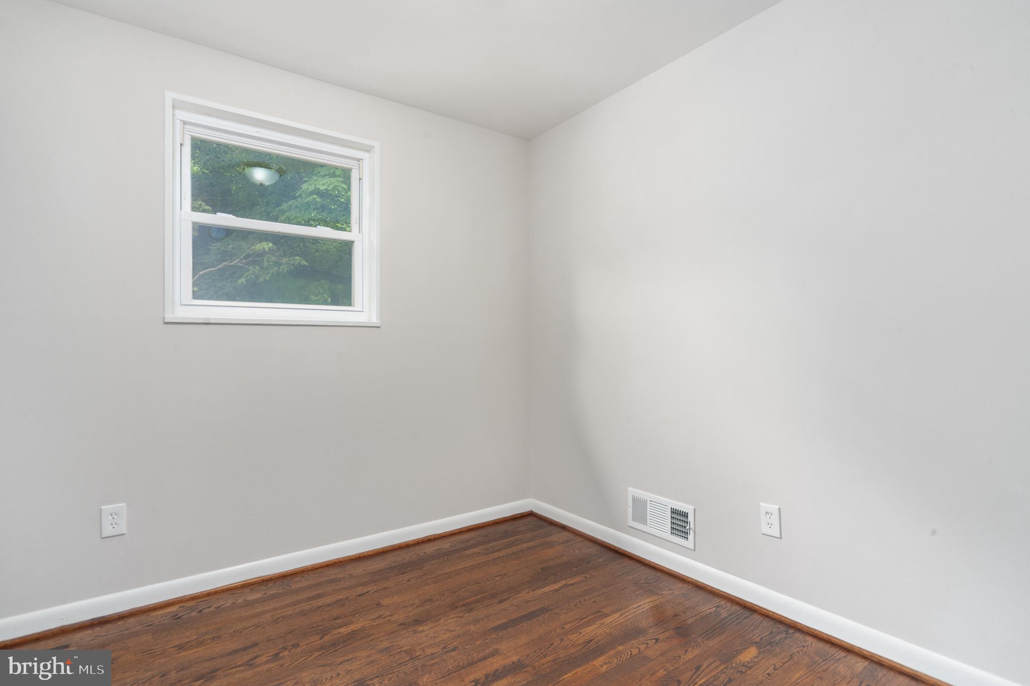 11403 Schuylkill Road Rockville, MD 20852 - Photo 16 of 26