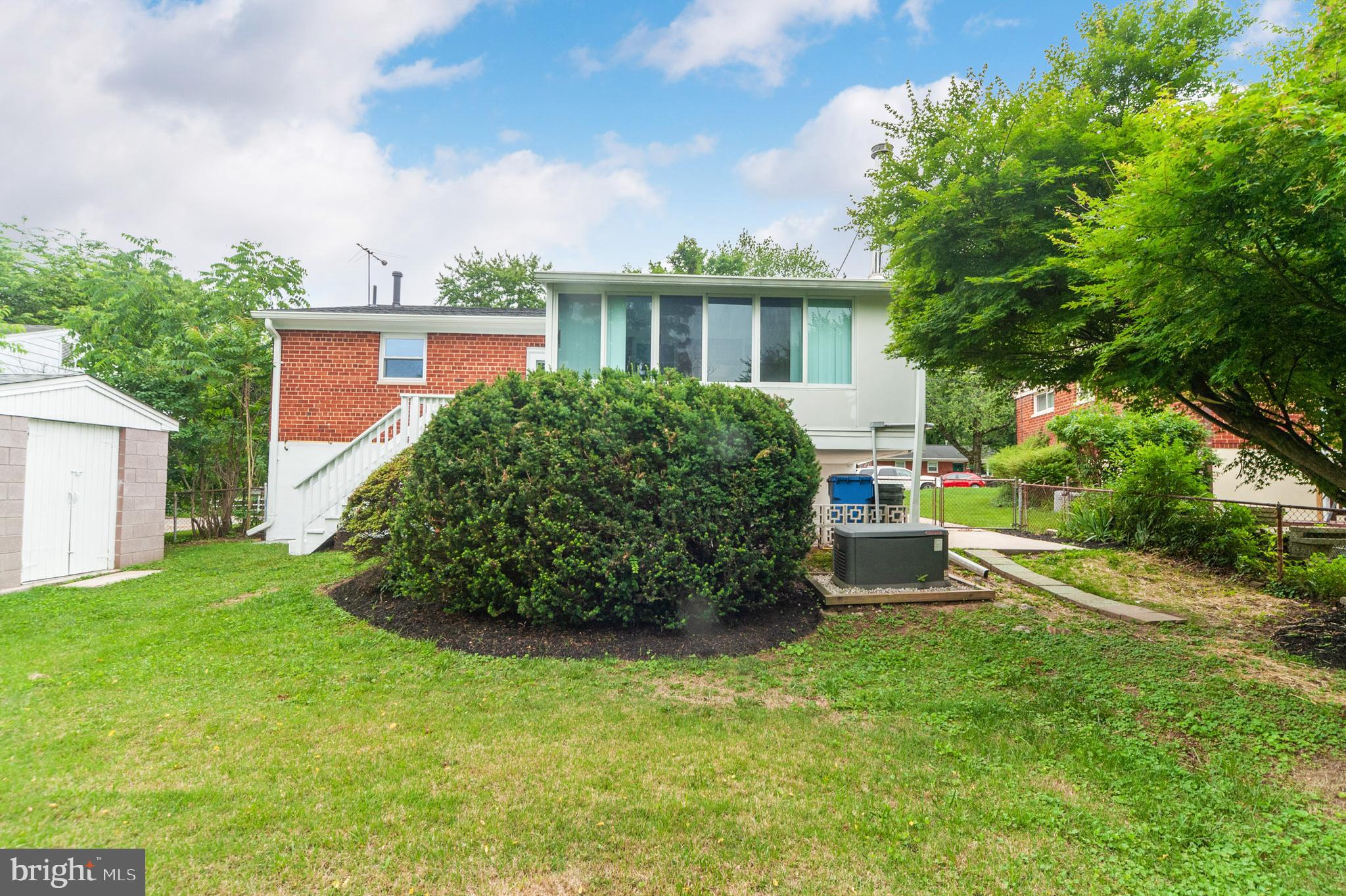 11403 Schuylkill Road Rockville, MD 20852 - Photo 3 of 26
