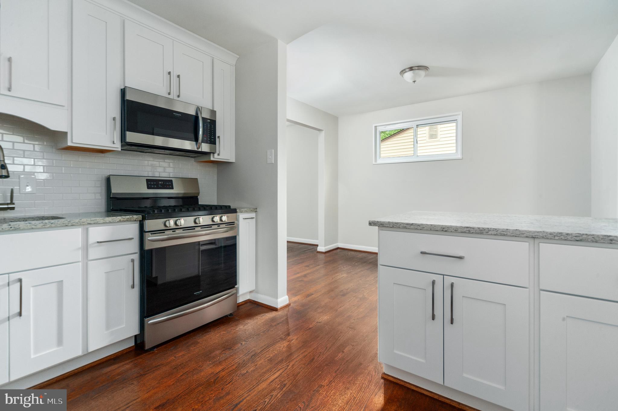 11403 Schuylkill Road Rockville, MD 20852 - Photo 8 of 26