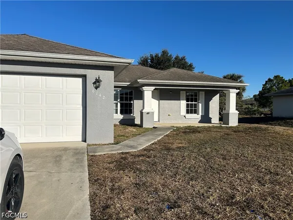 $2,100 | 6142 Hester Avenue, Fort Myers, FL 33905
