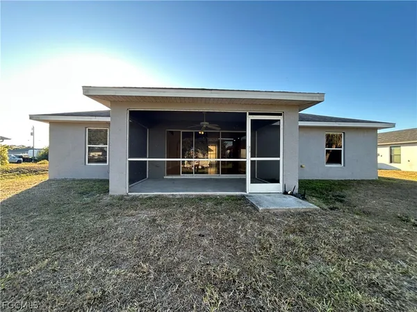 $2,100 | 6142 Hester Avenue, Fort Myers, FL 33905