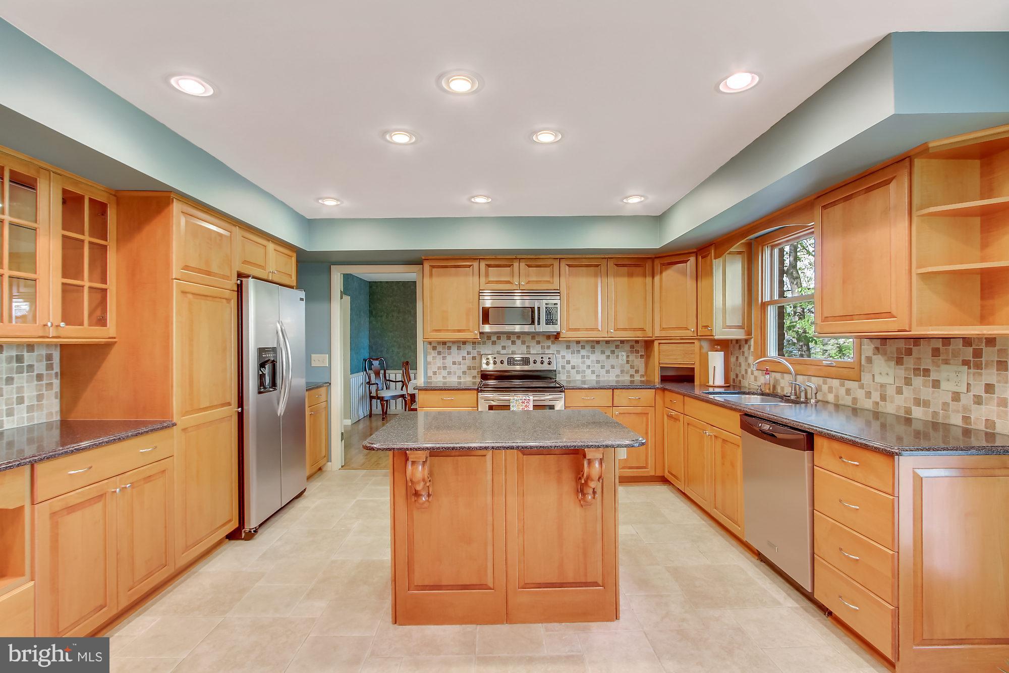 3455 Harrowgate Road York, PA 17402 - Photo 8 of 37 Gallery Image 8