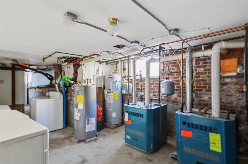 218 Calvary Street, Unit 2 Waltham, MA 02453 - Photo 14 of 18