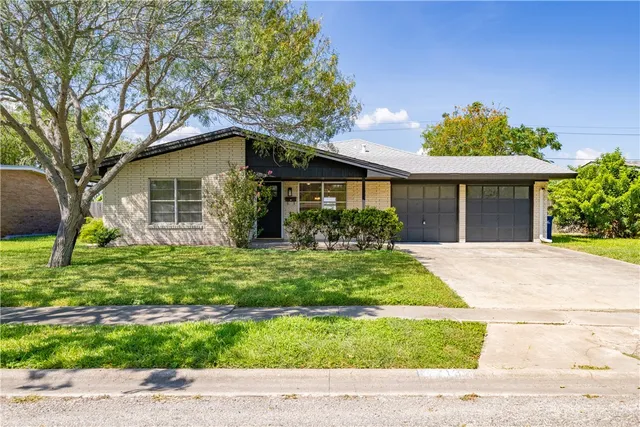 $2,150 | 713 Drexel Drive, Corpus Christi, TX 78412